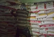 Immigration hijacks 84 bags of NPK fertilizer at Burkina Faso border