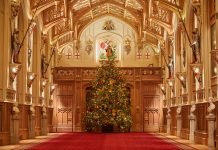 Photo: Queen Elizabeth’s Royal Christmas Decorations at Windsor Castle