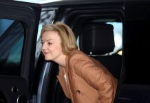 Truss faces new challenge over UK welfare payments