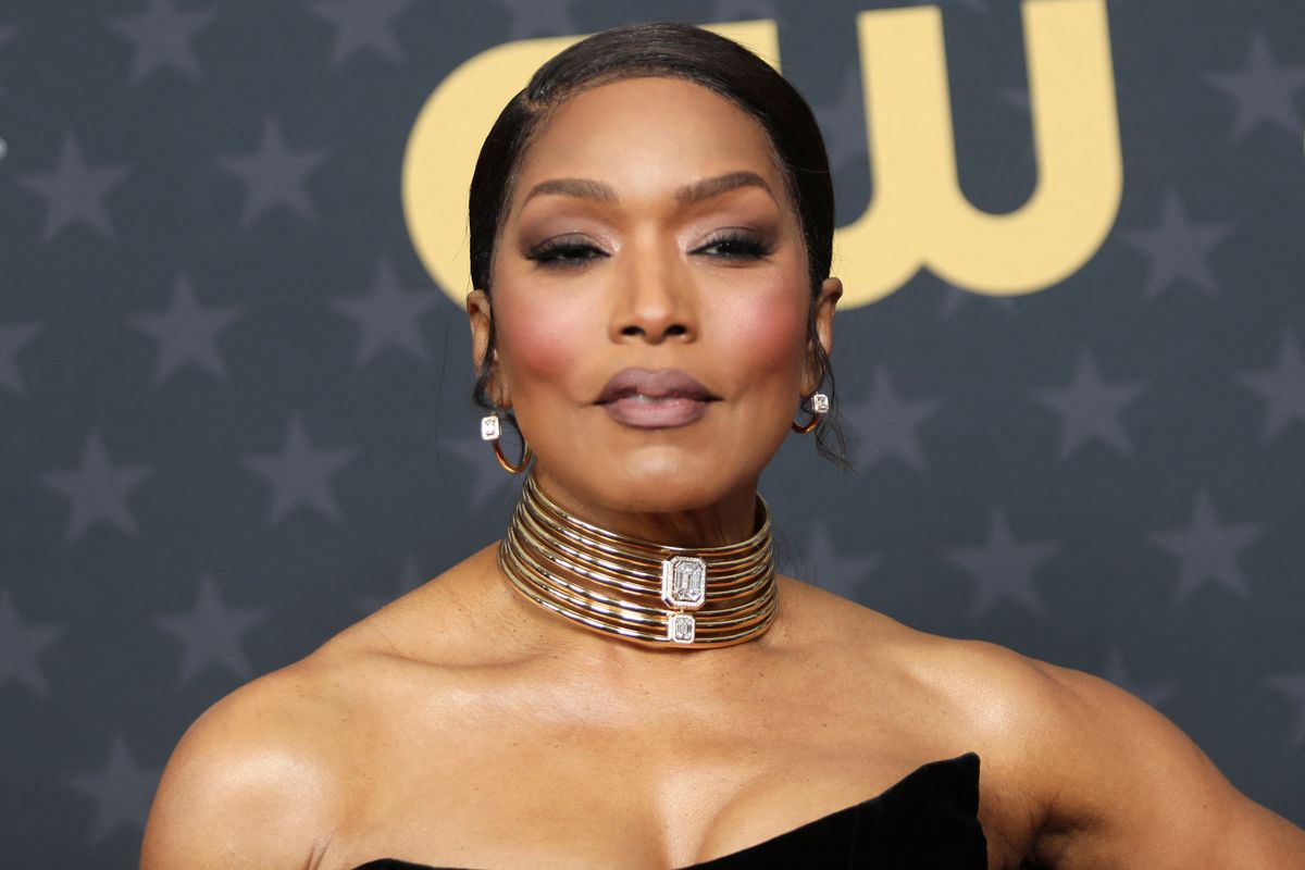 Angela Bassett Makes History As Marvels First Actor To Land Oscar