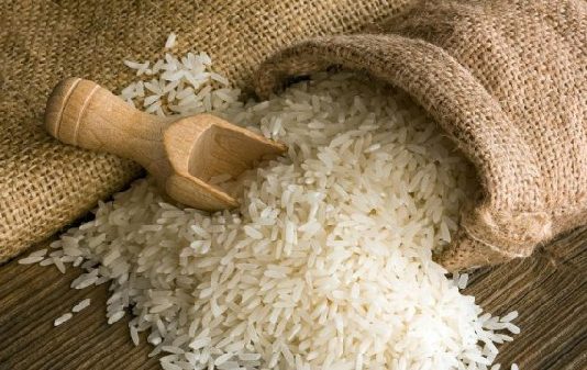 ‘Farmers cry over poor market and urge gov’t support as they they can’t sell their rice