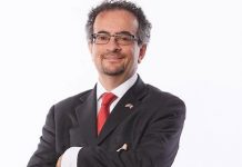 Ex-UK Ambassador to Ghana, Jon Benjamin says nobody should erect a statue of themselves while alive