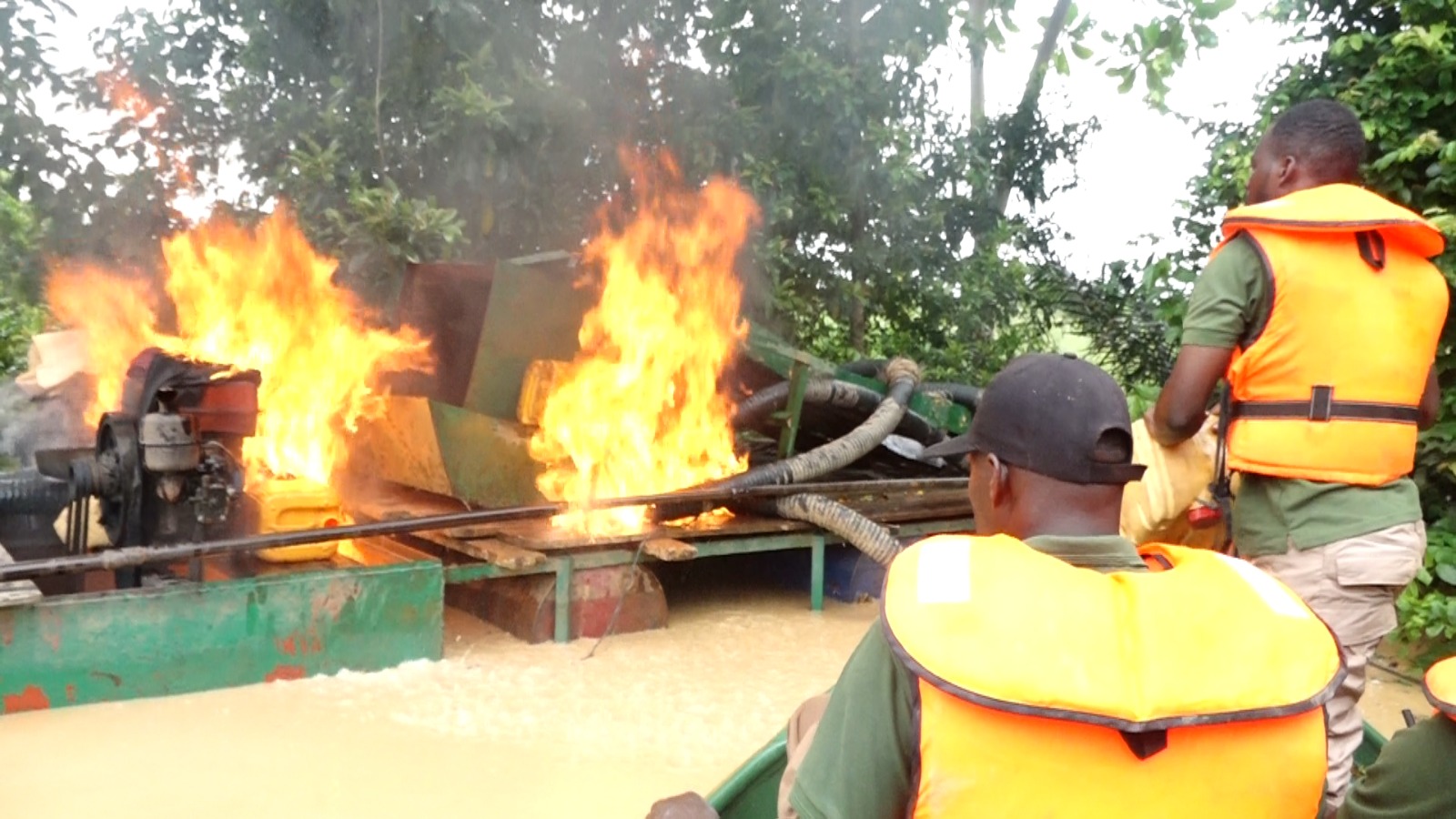 National Concerned Small-Scale Miners Association of Ghana destroy 80 Changfan machines on River Offin