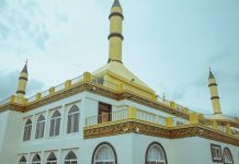Karaga MP, Dr. Mohammed Amin Adam builds 6,000-capacity mosque in Tamale