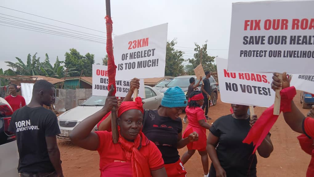 Residents of Dome-Kwabenya–Kitase protest over 20-year road neglect