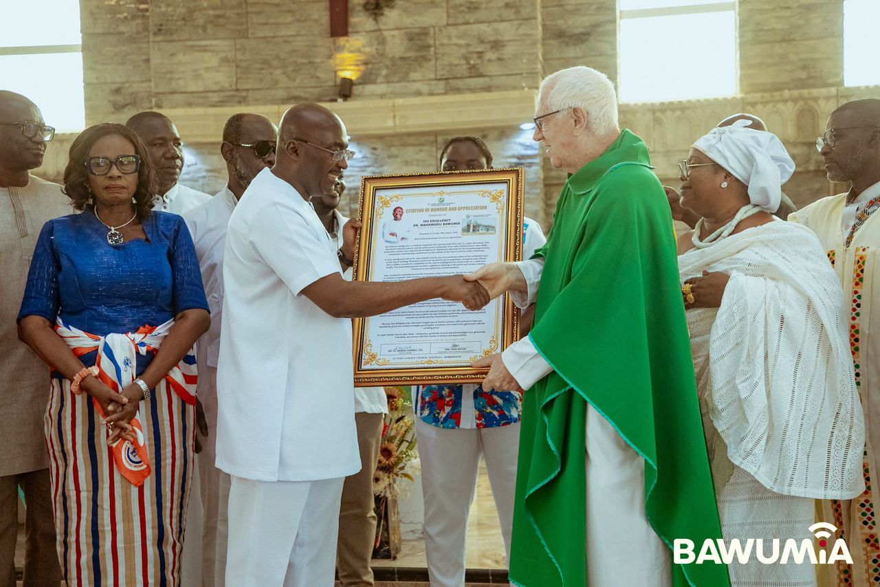 Bawumia visits newly completed St. Jude’s Catholic Church in New Weija