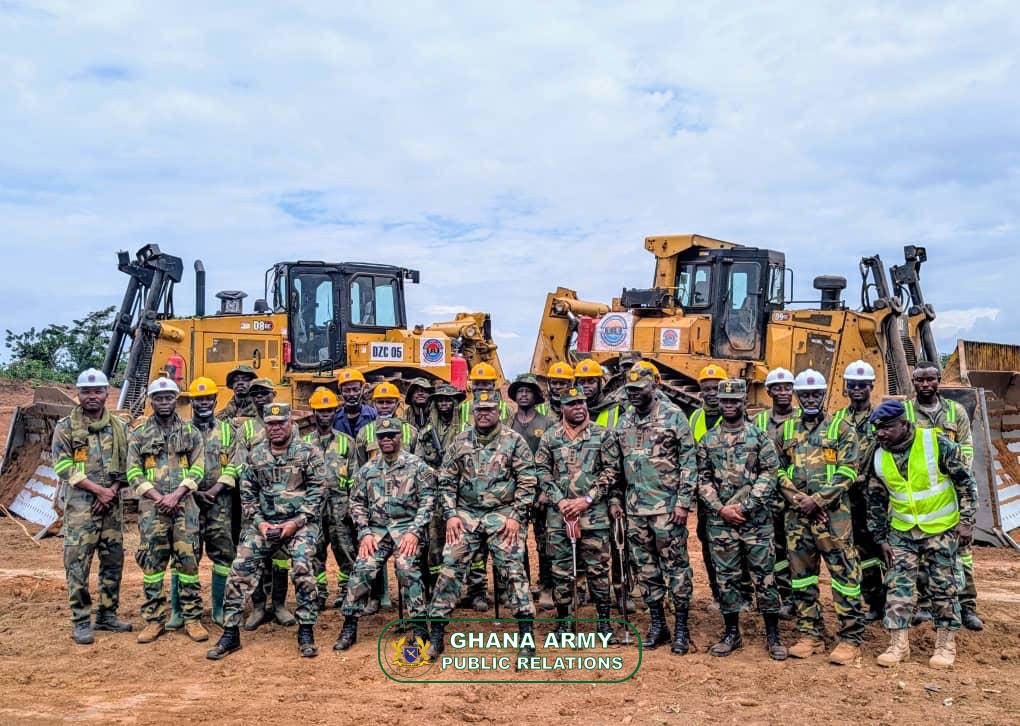 Army Chief joins Defence Chief to inspect progress on Accra-Kumasi Expressway